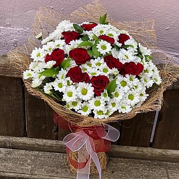  Antalya Çiçekci  - Papatya ve Kırmızıgül buketi